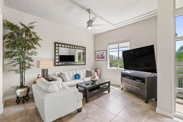 335 SE 6th Avenue 304, Delray Beach, FL 33483