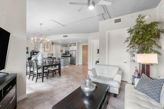 335 SE 6th Avenue 304, Delray Beach, FL 33483