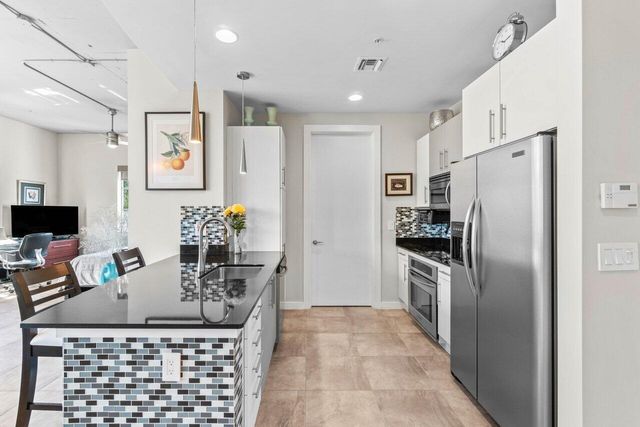 335 SE 6th Avenue 304, Delray Beach, FL 33483