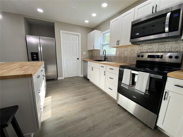 12704 LACEY DRIVE, New Port Richey, FL 34654