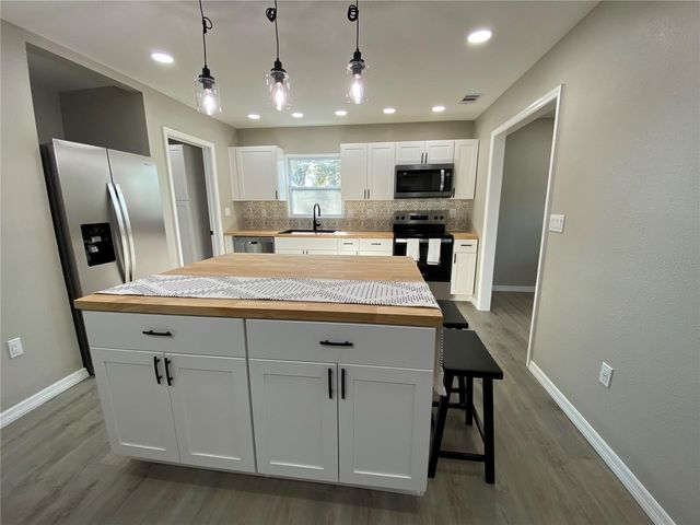 12704 LACEY DRIVE, New Port Richey, FL 34654