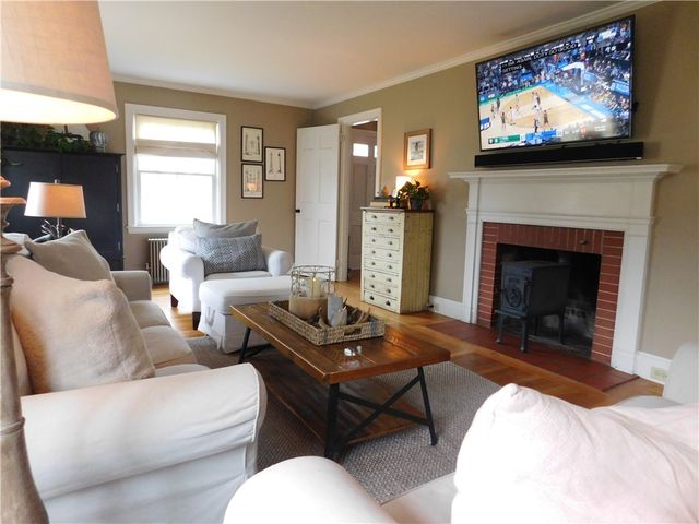 14 Westfield Road, Warwick, RI 02888