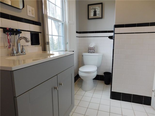 14 Westfield Road, Warwick, RI 02888