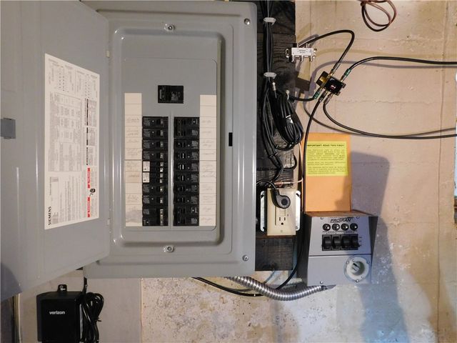 14 Westfield Road, Warwick, RI 02888