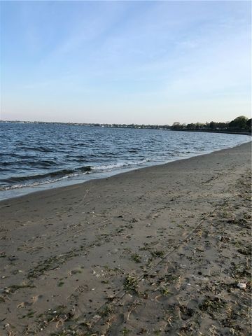 14 Westfield Road, Warwick, RI 02888