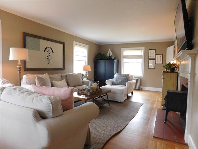 14 Westfield Road, Warwick, RI 02888