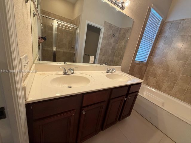 20715 NE 10th Ct 20715, Miami, FL 33179