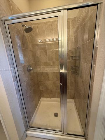 20715 NE 10th Ct 20715, Miami, FL 33179