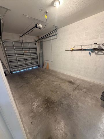 20715 NE 10th Ct 20715, Miami, FL 33179