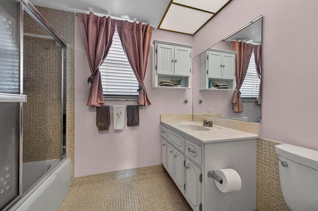 6731 Cypress Road 402, Plantation, FL 33317