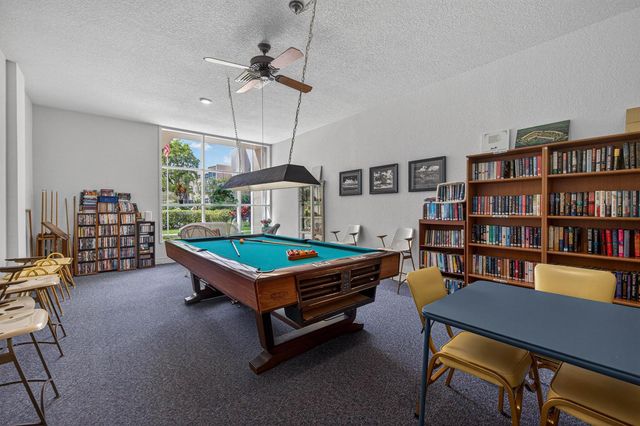 6731 Cypress Road 402, Plantation, FL 33317
