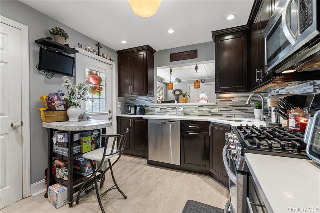 11 Belt Street, North Bellmore, NY 11710 — photo 3