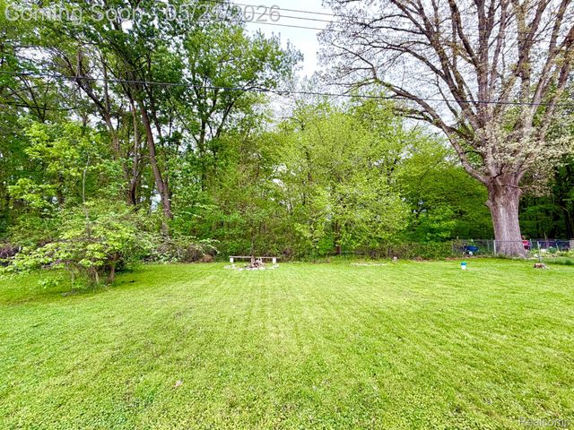 1673 Edwin Drive, Genoa Township, MI 48114