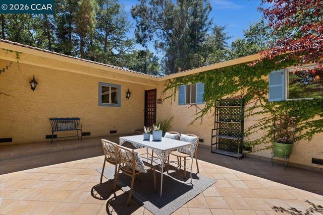 1555 Pleasant Hill Road, Lafayette, CA 94549
