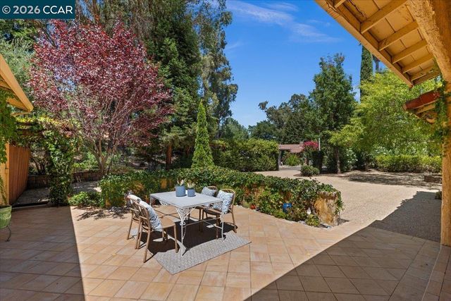 1555 Pleasant Hill Road, Lafayette, CA 94549