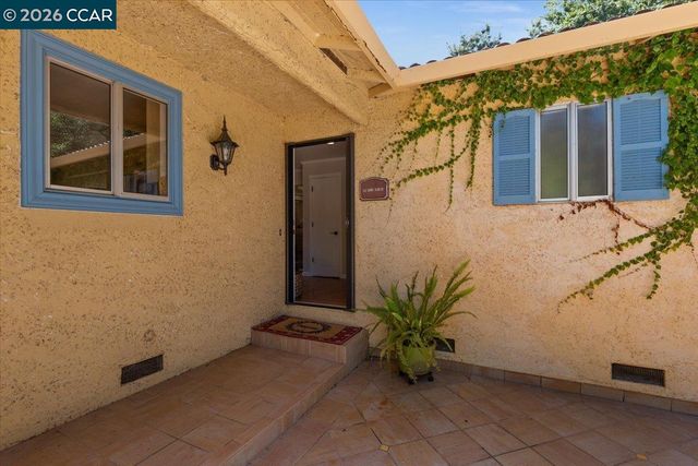 1555 Pleasant Hill Road, Lafayette, CA 94549