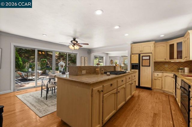 1555 Pleasant Hill Road, Lafayette, CA 94549