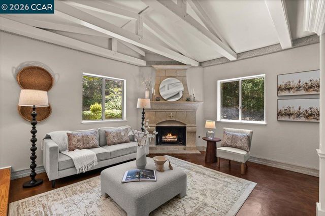 1555 Pleasant Hill Road, Lafayette, CA 94549