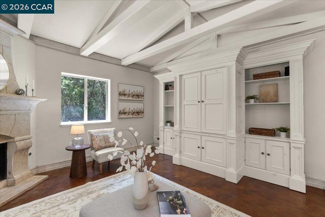 1555 Pleasant Hill Road, Lafayette, CA 94549