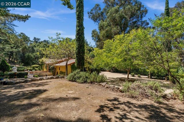 1555 Pleasant Hill Road, Lafayette, CA 94549