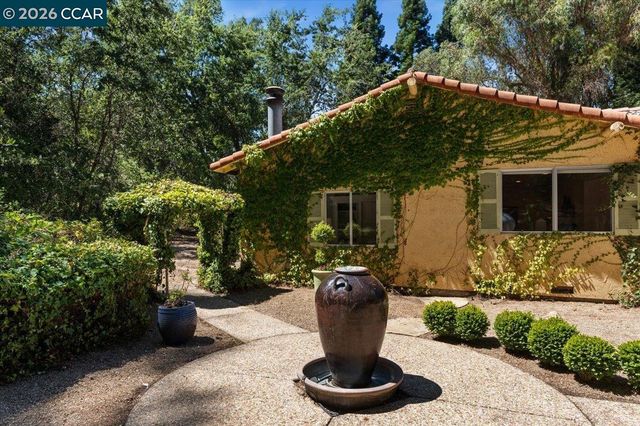 1555 Pleasant Hill Road, Lafayette, CA 94549