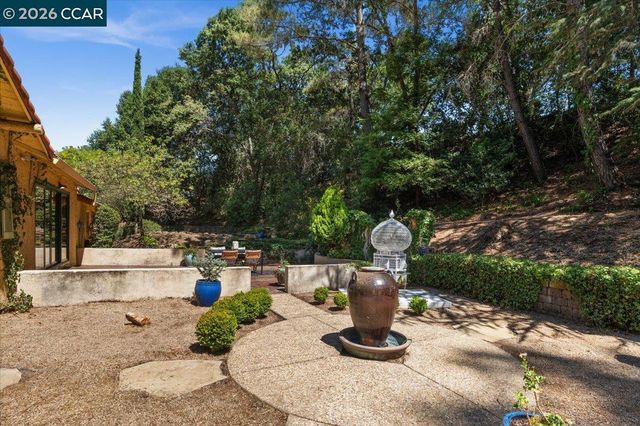 1555 Pleasant Hill Road, Lafayette, CA 94549