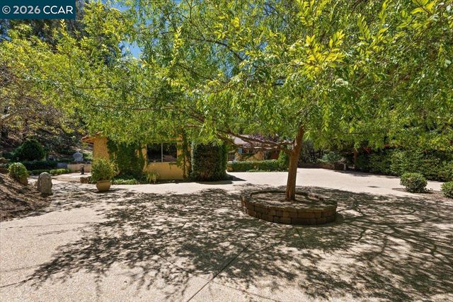 1555 Pleasant Hill Road, Lafayette, CA 94549