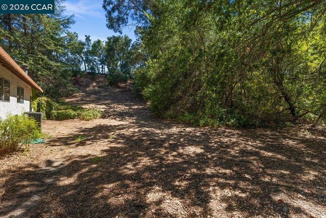 1555 Pleasant Hill Road, Lafayette, CA 94549