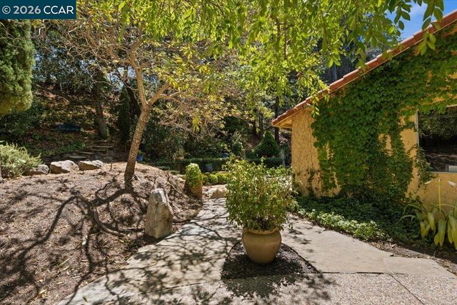 1555 Pleasant Hill Road, Lafayette, CA 94549
