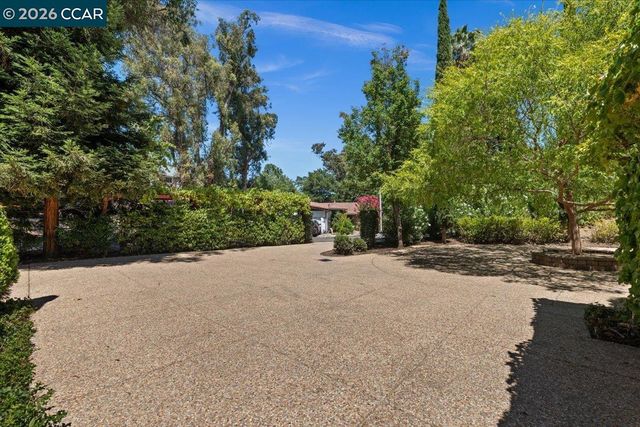 1555 Pleasant Hill Road, Lafayette, CA 94549