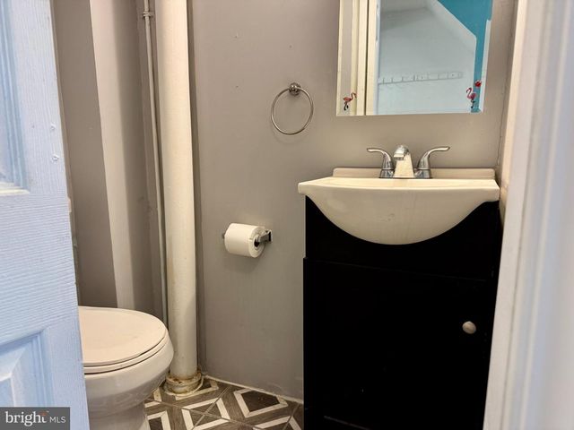 2523 S FRANKLIN ST, Philadelphia, PA 19148