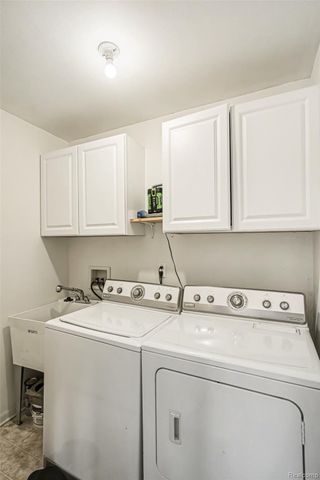25932 Cobblers Lane, Lyon Charter Township, MI 48178