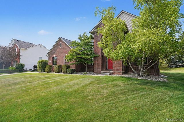 25932 Cobblers Lane, Lyon Charter Township, MI 48178