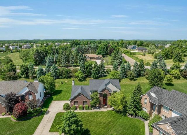 25932 Cobblers Lane, Lyon Charter Township, MI 48178