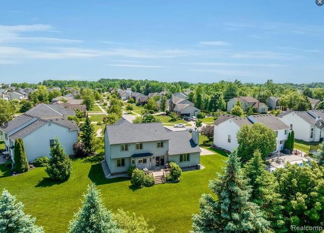 25932 Cobblers Lane, Lyon Charter Township, MI 48178