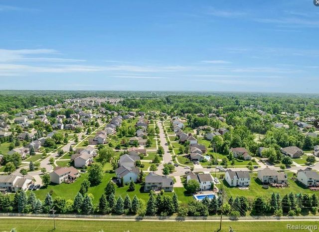25932 Cobblers Lane, Lyon Charter Township, MI 48178