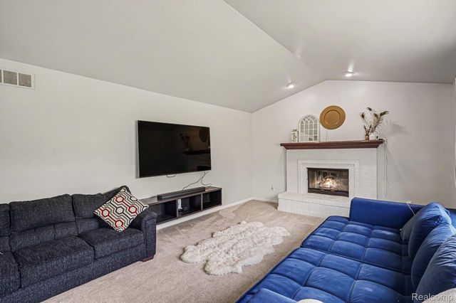 25932 Cobblers Lane, Lyon Charter Township, MI 48178