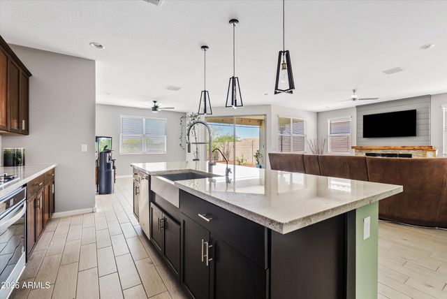 37046 N ANDRAVIDA Drive, San Tan Valley, AZ 85140