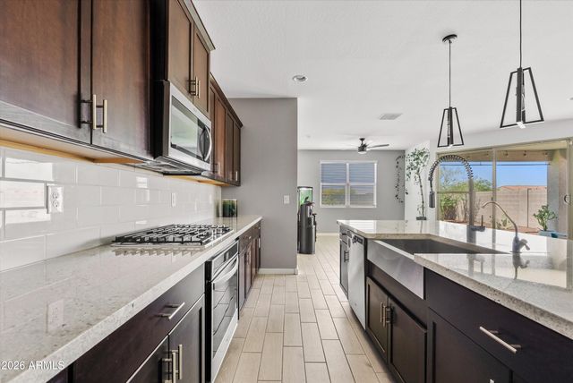 37046 N ANDRAVIDA Drive, San Tan Valley, AZ 85140