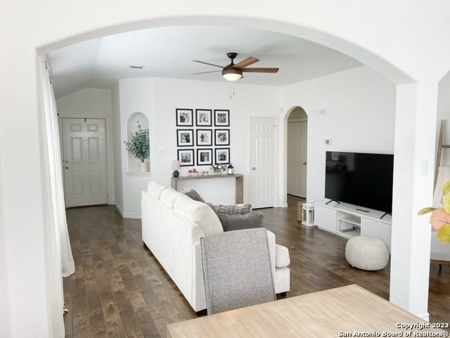 10202 Sun Mill, San Antonio, TX 78254