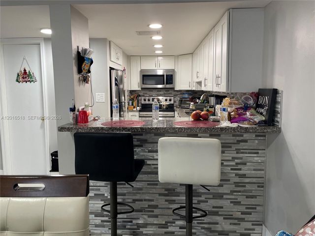 14356 SW 96th Ter, Miami, FL 33186