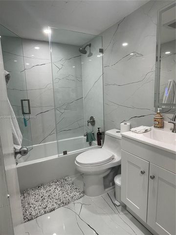 14356 SW 96th Ter, Miami, FL 33186