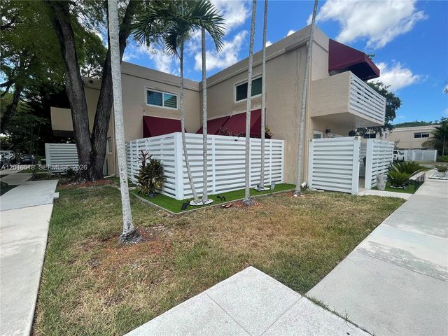 14356 SW 96th Ter, Miami, FL 33186
