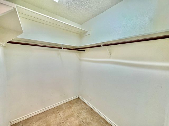 912 S 21st Street, Nederland, TX 77627