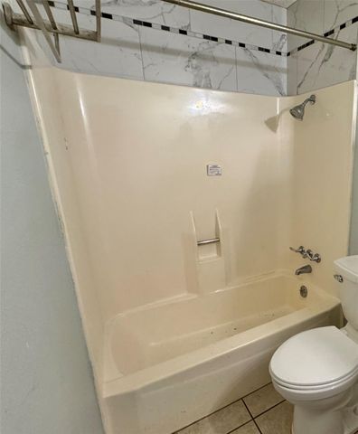 912 S 21st Street, Nederland, TX 77627