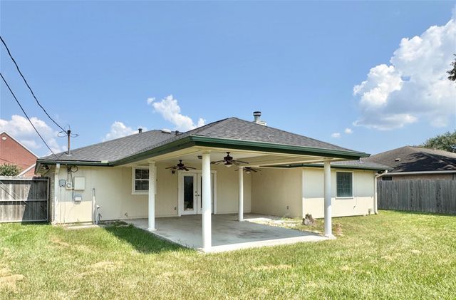 912 S 21st Street, Nederland, TX 77627