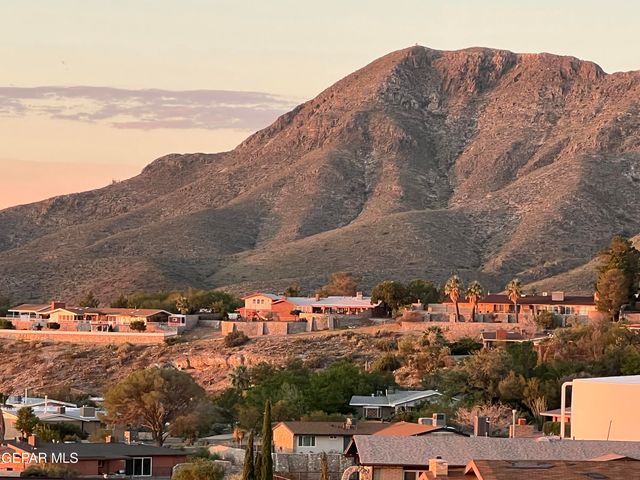 3104 Stone Edge Road, El Paso, TX 79904