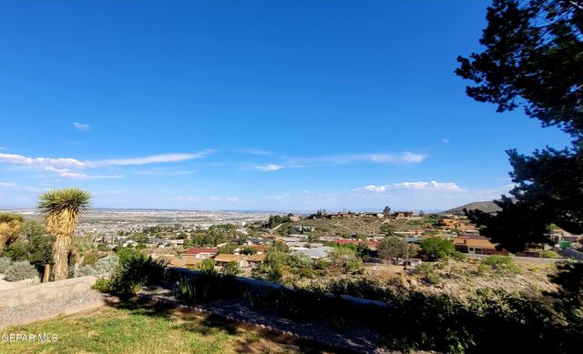 3104 Stone Edge Road, El Paso, TX 79904