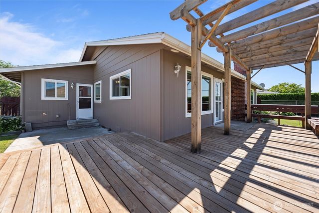 103 Crest Drive, Ephrata, WA 98823