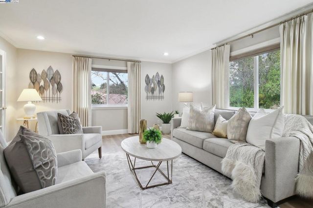 484 El Pintado Rd, Danville, CA 94526